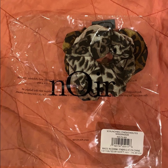 nOir Jewelry Ombré Leopard Scrunchies (3) - Picture 3 of 3